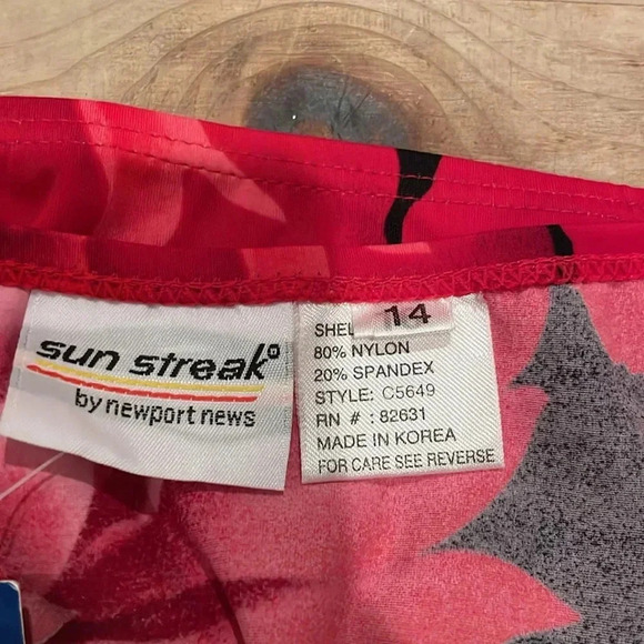 NWT Newport News Retro VTG Polynesian Red/Black floral Bikini Sz 14 - Picture 5 of 11